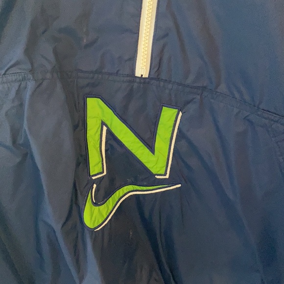 Nike vintage wind breaker - Picture 2 of 7